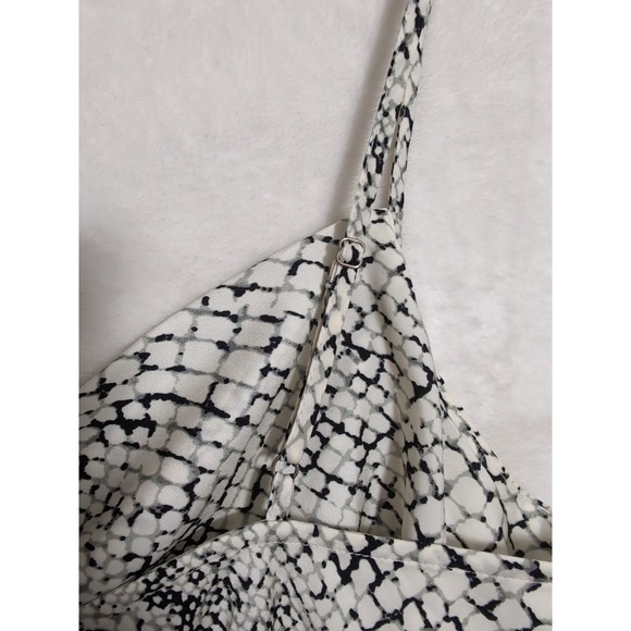 Banana Republic Camisole Tank Top Womens L Snake Print Business Casual Party - Picture 4 of 9